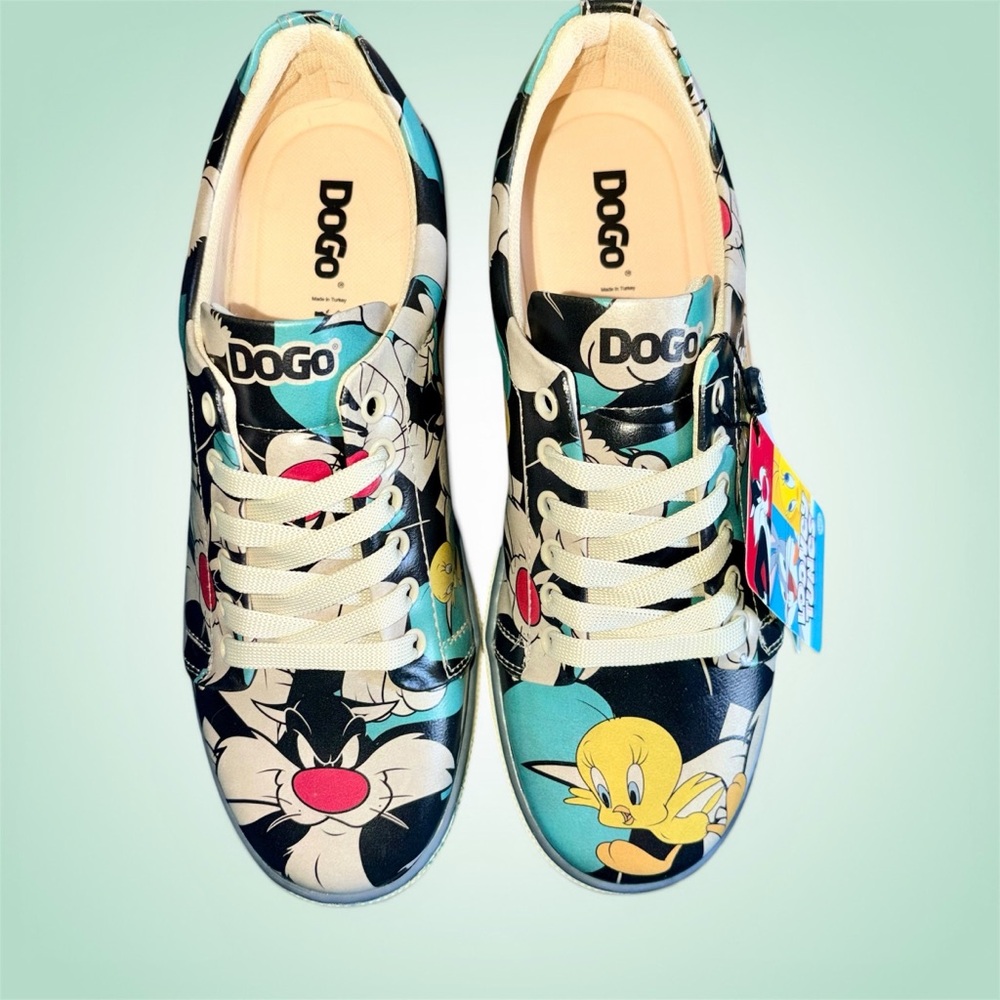 Womens VEGAN Looney Tunes Sylvester and Tweety Sneakers